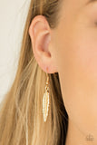 Paparazzi Light Flight - Gold-Necklace and matching earrings