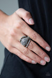 Paparazzi The Seven-FIGURE Itch Black Ring - The Jewelry Box Collection 