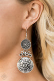 Paparazzi Garden Adventure silver earring - The Jewelry Box Collection 