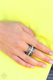 Paparazzi Dauntless Shine - Black Ring