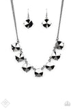 Paparazzi The SHOWCASE Must Go On - Black Necklace