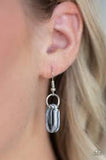 Paparazzi Fashionista Fever - Silver - Hexagon Acrylic Frames - Necklace and matching Earrings